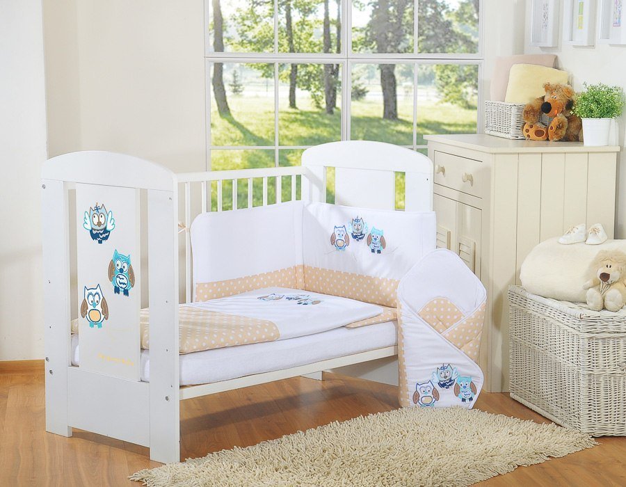 Komplet pościeli dla dzieci 135x100cm z ochraniaczem 3-cz Sówki beżowe z haftem beżowo-niebieskim