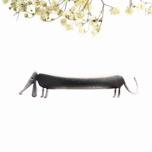 Broszka srebrna oksydowana- Jamnik - Broszki - miniaturka - grafika 1