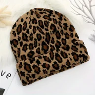 Inne - Elegancka Czapka Beanie z Wzorem Lamparta dla Kobiet - Elastyczna, Lekka i Ciepła - Idealna na Jesienne/Zimowe Aktywności na Świeżym Powietrzu - miniaturka - grafika 1