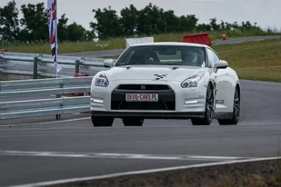 Ferrari F430 vs Nissan GTR - Tor Poznań, Tor Śląsk - Czasopisma - miniaturka - grafika 1