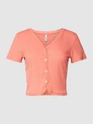 Koszulki i topy damskie - T-shirt krótki z obszyciem koronką model ‘CILLE’ - miniaturka - grafika 1