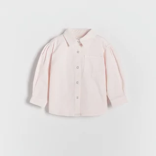 Spodnie i spodenki dla dziewczynek - Reserved Denimowa koszula - Różowy - grafika 1
