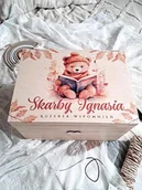 Pamiątka Chrztu Świętego - KUFEREK MISIU Z KSIĄŻKĄ personalizowany, prezent na roczek, chrzest - miniaturka - grafika 1