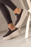 Półbuty damskie - Czekoladowe sneakersy skórzane damskie buty sportowe na grubej żłobionej podeszwie beżowe wstawki sznurowane Carla TW-OC8923 - miniaturka - grafika 1