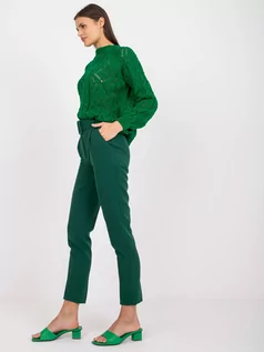 Spodnie damskie - Spodnie z materiału ciemny zielony elegancki klasyczny chinosy nogawka prosta w kant kieszenie suwak guziki - grafika 1