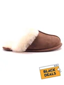 Kapcie damskie - UGG Skórzane kapcie "Scuffette II" w kolorze brązowym - miniaturka - grafika 1