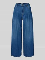 Spodnie damskie - Jeansy o szerokim kroju z plisami - miniaturka - grafika 1