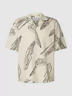 Koszule męskie - Koszula casualowa o kroju regular fit ze wzorem na całej powierzchni - miniaturka - grafika 1