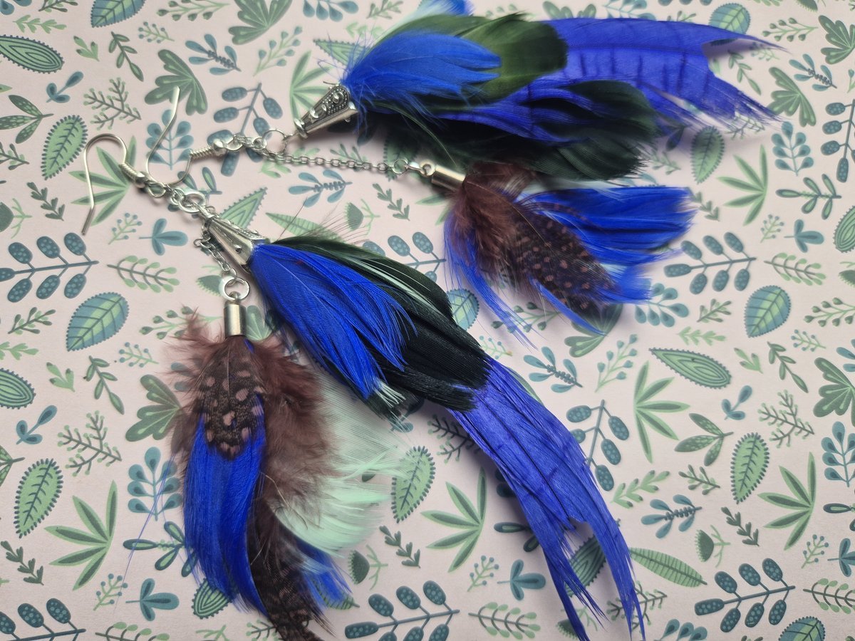 Granatowo-niebieskie kolczyki pióra Ruda Klara handmade