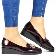 Półbuty damskie - DAMSKIE PÓŁBUTY MOKASYNY NA KOTURNIE ZE ZŁOTĄ OZDOBĄ VINCEZA 58267 BORDOWE LAKIEROWANE - miniaturka - grafika 1