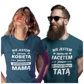 Koszulki i topy damskie - Koszulka dla Mamy i Taty na Dzień Matki i Ojca z napisem Nie jestem zwykłą kobietą jestem profesjonalną mamą i Nie jestem zwykłym facetem jestem profesjonalnym tatą w kolorze petrol blue - miniaturka - grafika 1