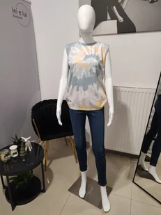 Wielokolorowa koszulka - odcienie turkusu One size - Bluzki damskie - miniaturka - grafika 1
