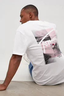 Koszulki męskie - Tommy Jeans t-shirt bawełniany kolor biały z nadrukiem - grafika 1