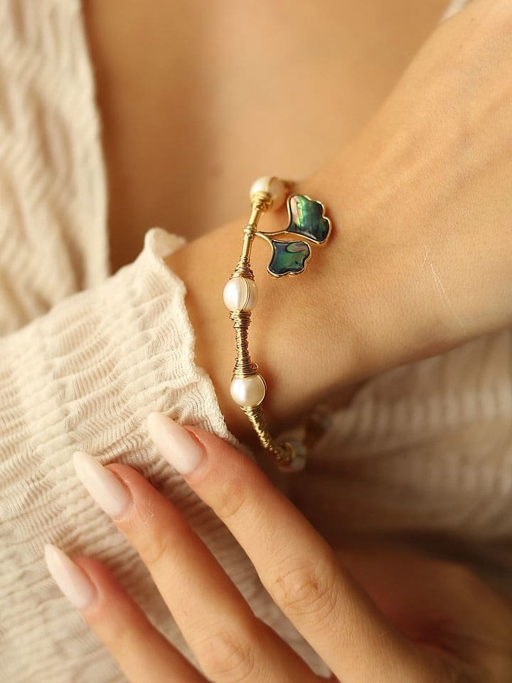Pierres delicates Pozłacana bransoletka z masą perłową i perłami