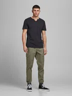 Koszulki męskie - Jack & Jones Koszulka w kolorze czarnym - miniaturka - grafika 1