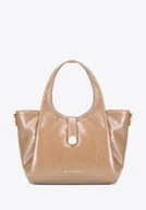 Torebki damskie - Damski kuferek z imitacji skóry z odpinanym paskiem beżowy - miniaturka - grafika 1