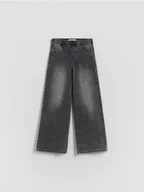 Spodnie i spodenki dla dziewczynek - Reserved - Jeansy wide leg z efektem sprania - szary - miniaturka - grafika 1