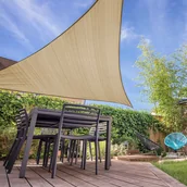 Parasole ogrodowe - Żagiel ogrodowy przeciwsłoneczny DecoTeam Optima, trójkąt, 4,15 x 4,15 x 4,15 m, beżowy - miniaturka - grafika 1