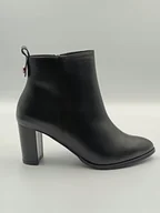 Botki damskie - Czarne klasyczne skórzane botki polska marka PULSO r. 38 - miniaturka - grafika 1