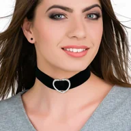 Naszyjniki - CHOKER naszyjnik NA WSTĄŻCE czarny SERCE cyrkonie - miniaturka - grafika 1