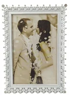 Ramki na zdjęcia - Ramka 10x15 elegancka glamour biała królewska - miniaturka - grafika 1