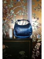 Torebki damskie - Victor & Hugo Paris Skórzana torebka "Leana" w kolorze niebieskim - 27 x 14 x 7 cm - miniaturka - grafika 1