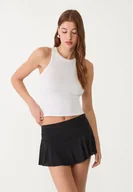 Spódnice - Stradivarius Luźne spódnicospodenki z falbaną Czarny M - miniaturka - grafika 1