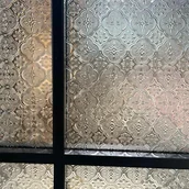 Okleiny - Folia okienna, nieprzezroczysta, samoprzylepna, z motywem kwiatowym, 3D, do salonu i kuchni, 4 - miniaturka - grafika 1