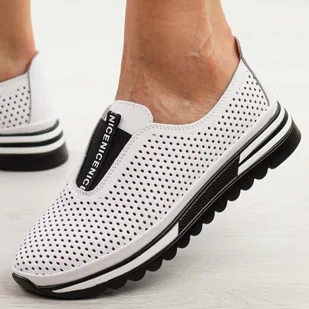 Białe skórzane półbuty damskie S.Barski 672 - S.BARSKI - Półbuty damskie - miniaturka - grafika 1