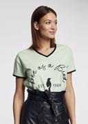 Koszulki i topy damskie - Pistacjowy T-shirt z dekoltem V damski - miniaturka - grafika 1