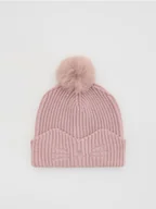 Czapki damskie - Reserved - Czapka z haftem - pastelowy róż - miniaturka - grafika 1