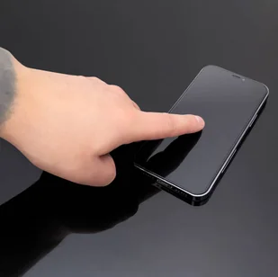 Wozinsky super wytrzymałe szkło hartowane Full Glue na cały ekran z ramką Case Friendly Apple iPhone 11 Pro / iPhone XS / iPhone X czarny - Szkła hartowane na telefon - miniaturka - grafika 10