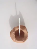 Figurki dekoracyjne - Popielniczka - miniaturka - grafika 1