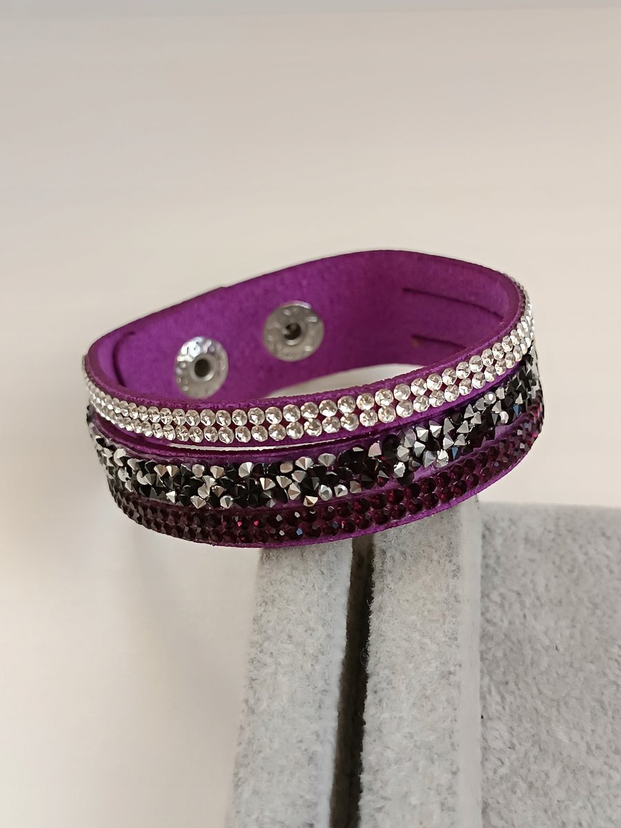 PIĘKNA EFEKTOWNA FIOLETOWA ZŁOTA BRANSOLETKA PASEK CYRKONIE NA ZATRZASK