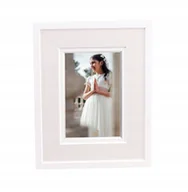 Ramki na zdjęcia - Ramka na zdjęcie 21x29,7 A4 Velvet White komunijna - miniaturka - grafika 1