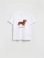Koszulki męskie - Reserved - T-shirt regular z naszywką - biały - miniaturka - grafika 1