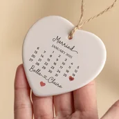 Inne - TEMU Spersonalizowany Kalendarz Małżeński w Kształcie z Ceramiki - Indywidualne Daty Ślubu i Imiona, Romantyczna Dekoracja Domowa na Walentynki, - miniaturka - grafika 1