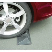 Wyposażenie miejsc publicznych - Próg Parkingowy - miniaturka - grafika 1