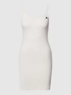 Sukienki - Sukienka mini z wyhaftowanym logo - grafika 1