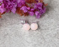 Kolczyki - Kolczyki sztyfty z różowym opalem w srebrze - miniaturka - grafika 1