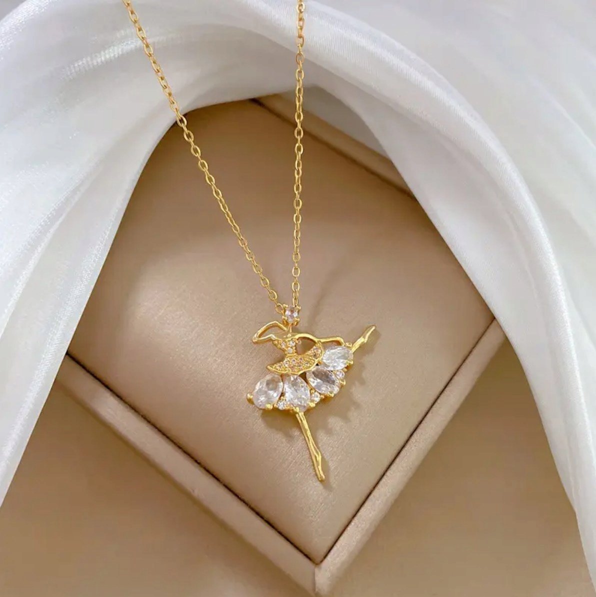 Złoty Naszyjnik Balerina Tancerka Cyrkonie Damski Szlachetna na Prezent