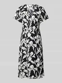 Sukienki - Sukienka kopertowa o długości do kolan ze wzorem na całej powierzchni - miniaturka - grafika 1