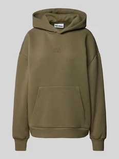 Bluza z kapturem, wyhaftowanym logo i kieszenią kangurką - Bluzy damskie - miniaturka - grafika 1