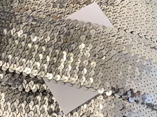 Cekiny na taśmie C - 026 ( 1 mb ) SREBRNA - Scrapbooking - miniaturka - grafika 1