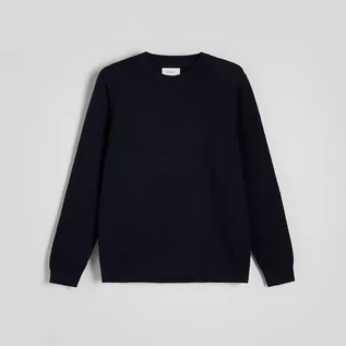 Swetry męskie - Reserved - Bawełniany sweter w paski - Granatowy - grafika 1