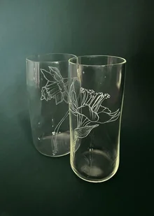 PRZEDNÓWEK - dwie szklanki z Żonkilami - Szklanki PRZEDNÓWEK - dwie szklanki z Żonkilami - Szklanki - miniaturka - grafika 1