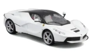 Ferrari LaFerrari white 1:43 BBURAGO - Samochody i pojazdy dla dzieci - miniaturka - grafika 1