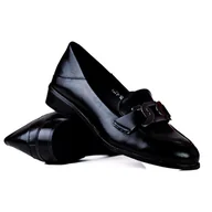 Mokasyny damskie - Eleganckie mokasyny damskie z łańcuszkiem Vinceza czarne - miniaturka - grafika 1