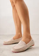 Mokasyny damskie - Beżowe Ażurowe Mokasyny ze Skórzaną Wkładką Ozdobione Przeszyciami Sylilise - miniaturka - grafika 1