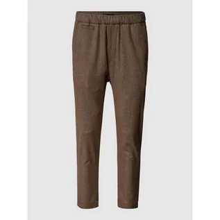 Spodnie męskie - Spodnie sportowe z elastycznej mieszanki materiałów z dodatkiem wiskozy - drykorn - grafika 1